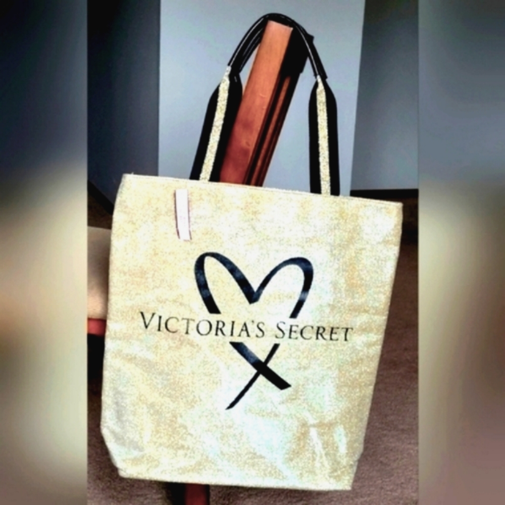 NWT Victoria’s Secret 2017 Fashion Show Gold Glitter Tote Bag